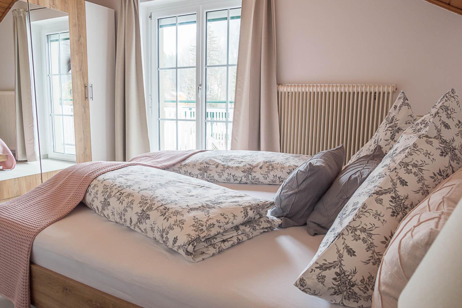 Waldruhe - Bett, Fruehstueck & Ein Laecheln Bed & Breakfast Bad Aussee Exterior photo