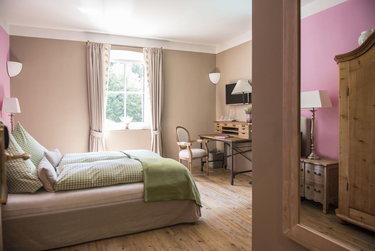 Waldruhe - Bett, Fruehstueck & Ein Laecheln Bed & Breakfast Bad Aussee Exterior photo