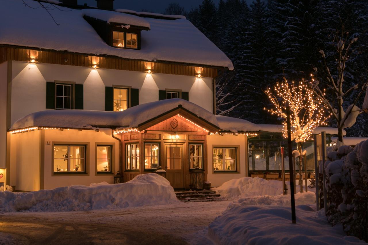 Waldruhe - Bett, Fruehstueck & Ein Laecheln Bed & Breakfast Bad Aussee Exterior photo